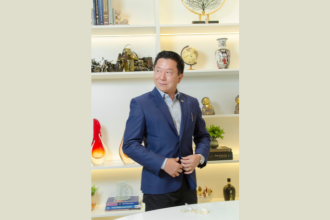 Milton Seigi Hayashi apresenta os diferentes tipos de implantes de silicone para resultados personalizados.