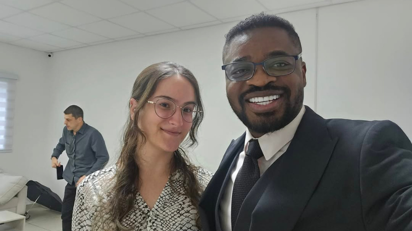 Oluwatosin Tolulope Ajidahun mostra os efeitos da exposição a anestésicos e fármacos na fertilidade de profissionais da saúde.