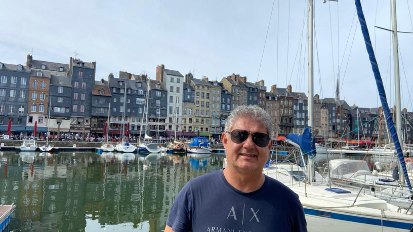 Praia Do Forte reúne mar, vilarejo e projetos ambientais apresentados por Leonardo Rocha de Almeida.