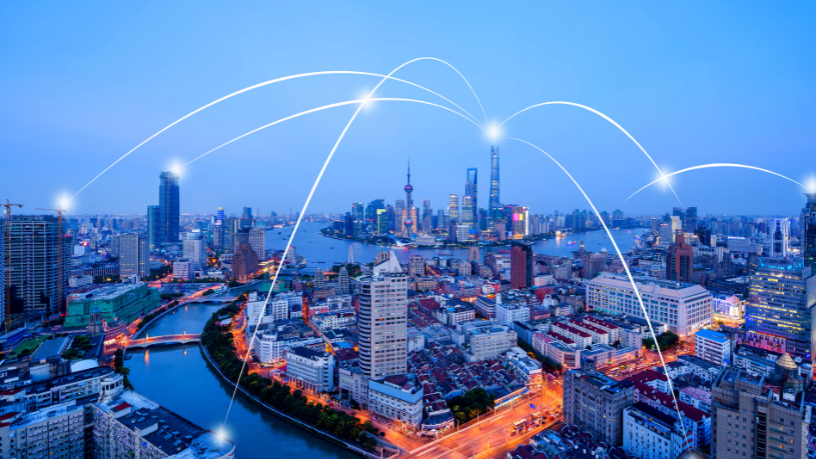 Matheus Vinicius Voigt explica como automação e inovação modernizam redes de iluminação pública.