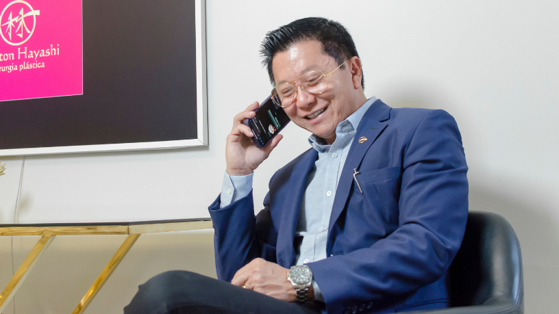 A telemedicina na cirurgia plástica amplia orientações pré e pós-operatórias com responsabilidade, afirma Milton Seigi Hayashi.